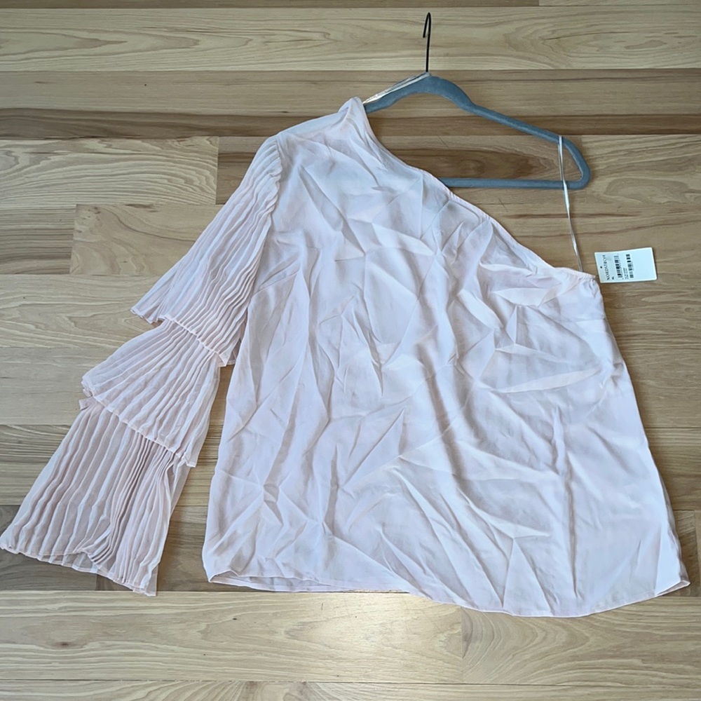 Chelsea 28 blouse size XL